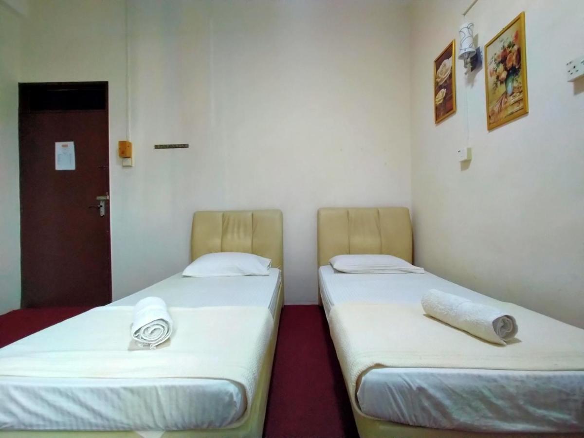 Spot On 89994 Rz Gold Hotel Kuala Kerai Luaran gambar