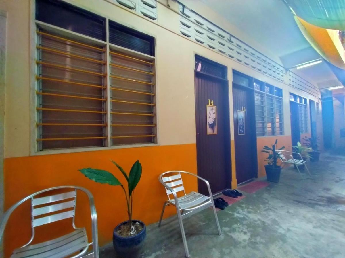 Spot On 89994 Rz Gold Hotel Kuala Kerai Luaran gambar